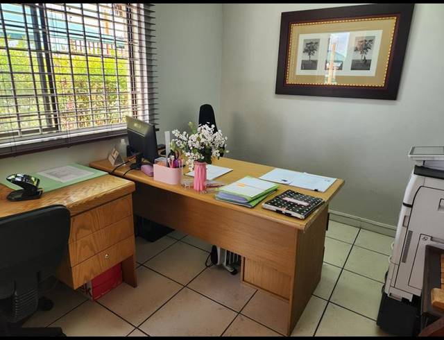 OFFICE PROPERTY TO RENT IN ALLEN'S NEK